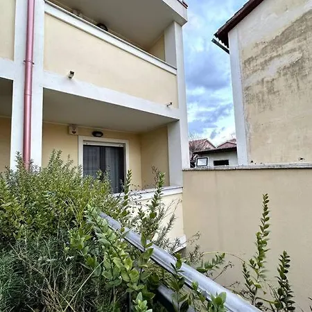 Al Centro Di * פולה