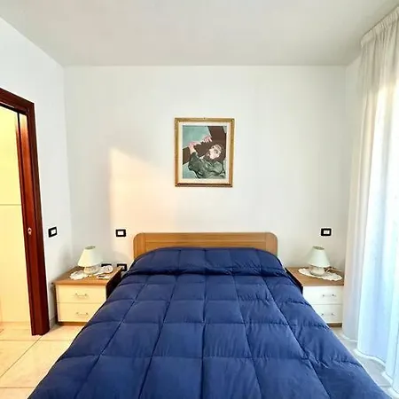 Al Centro Di * פולה