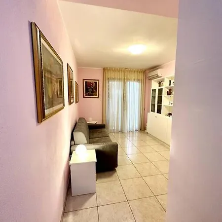 Al Centro Di * Pula